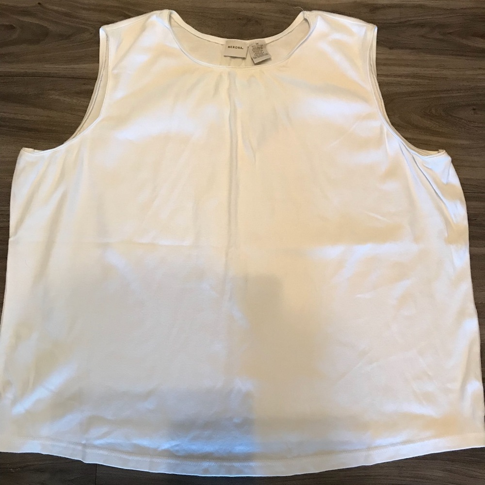 🔥Woman’s Merona tank top🔥